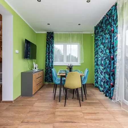 Zaciszny Dom Harald - Taras & Ogrod - Wyspa Wolin By Renters *