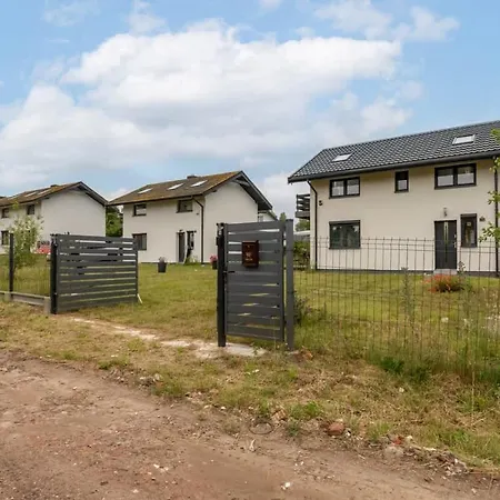Zaciszny Dom Harald - Taras & Ogrod - Wyspa Wolin By Renters بيت للعطل *
