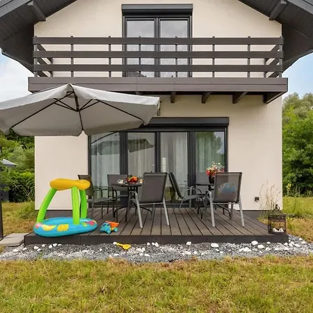 Zaciszny Dom Harald - Taras & Ogrod - Wyspa Wolin By Renters بيت للعطل